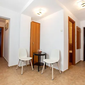  Appartement Arcul De Triumf