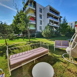  Appartement Beside Airport
