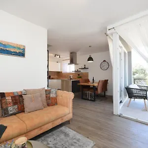 https://feel-good-studio.hotelinzadar.com