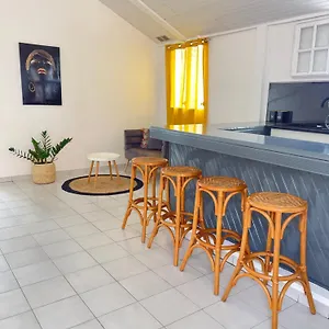 https://studio-vue-rocher-du-diamant.comcaribbean.com