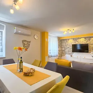 https://apartment-viola-2019.in-istria.net