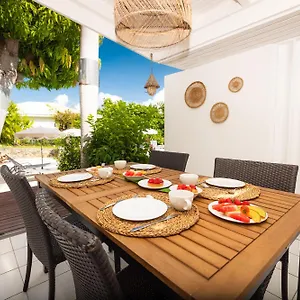 https://cosy-vanille-a-la-baie-orientale.comcaribbean.com