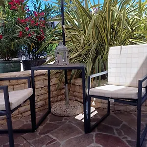 https://apartments-leona-umag.in-istria.net